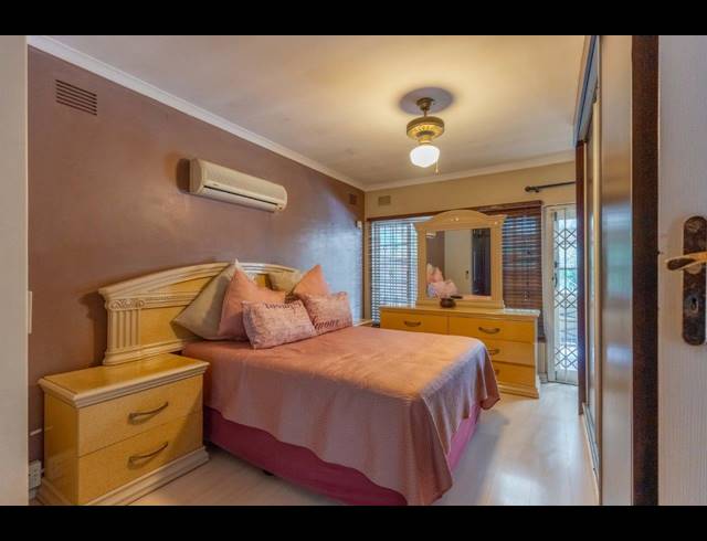 3 BEDROOM HOUSE FOR SALE IN DAWNCLIFFE